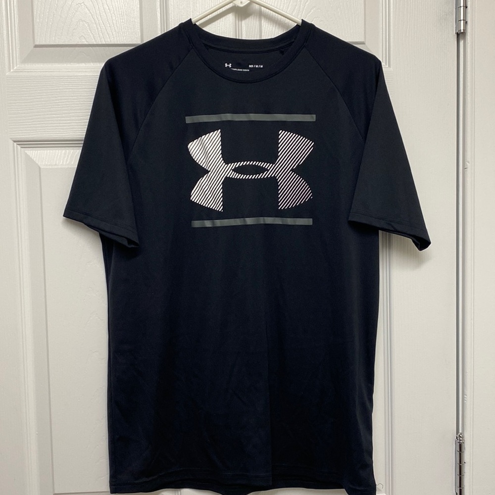 Under Armour men’s medium heat gear tee EUC